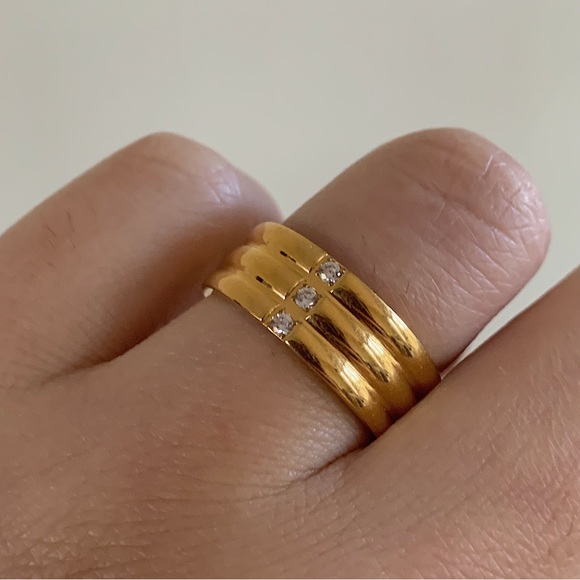 Gold statement ring, gold cz  ring, stacking gold ring, gold stacking ring - Picture 4 of 4